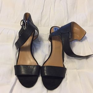 Women’s sandals
